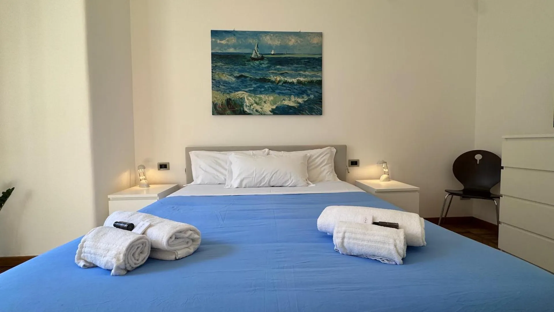 Bright Apartment With Balcony In Corso Xxii Marzo Milan