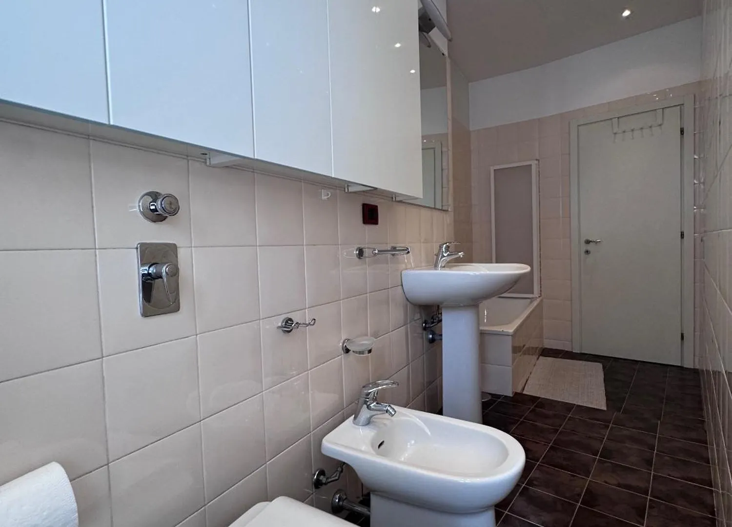 Bright Apartment With Balcony In Corso Xxii Marzo Milan 0*,